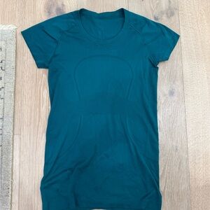Lululemon Athletica Blue Fitted Short Sleeve T-Shirt